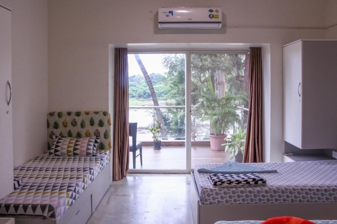Urban Nomads Pune Riverside Colive Cowork Ostello Esterno foto