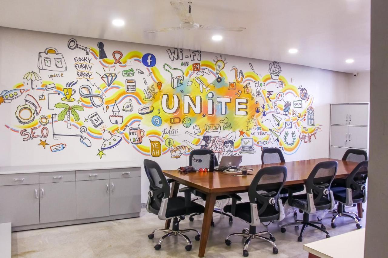 Urban Nomads Pune Riverside Colive Cowork Ostello Esterno foto