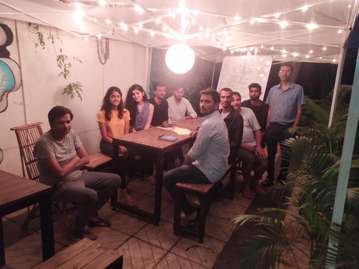 Urban Nomads Pune Riverside Colive Cowork Ostello Esterno foto