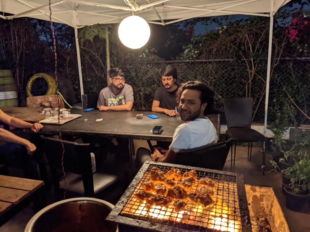 Urban Nomads Pune Riverside Colive Cowork Ostello Esterno foto