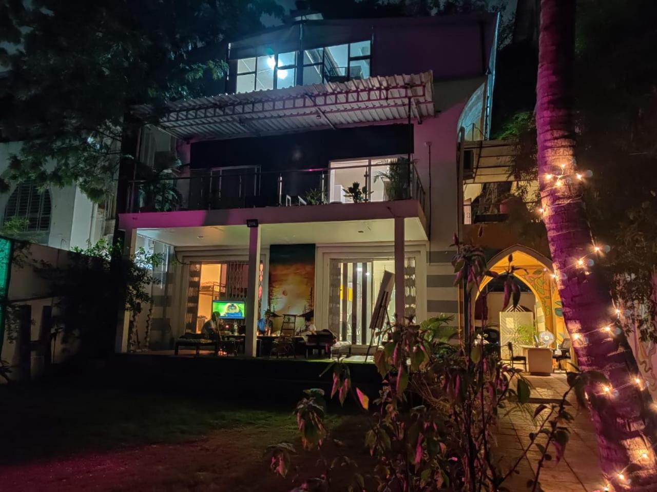 Urban Nomads Pune Riverside Colive Cowork Ostello Esterno foto